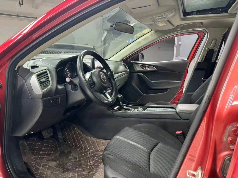 成都18年马自达昂克赛拉7