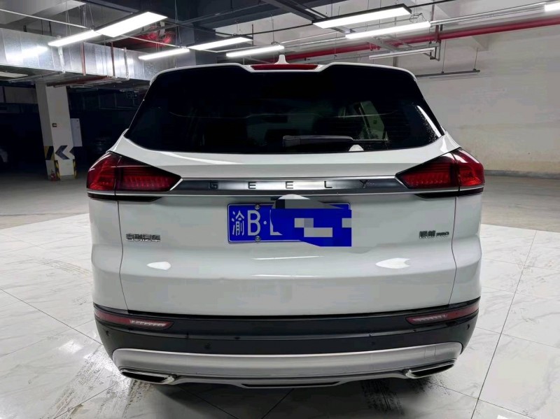 成都19年吉利博越3