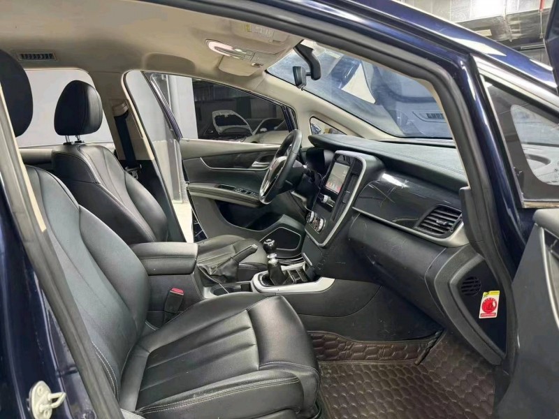 成都18年比亚迪宋4