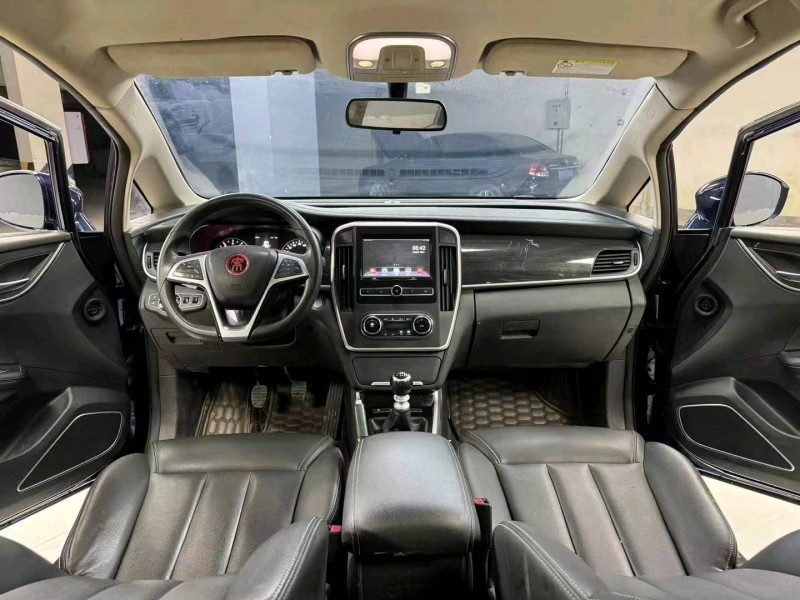 成都18年比亚迪宋8