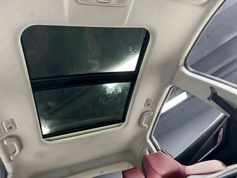 成都22年长安汽车欧尚8