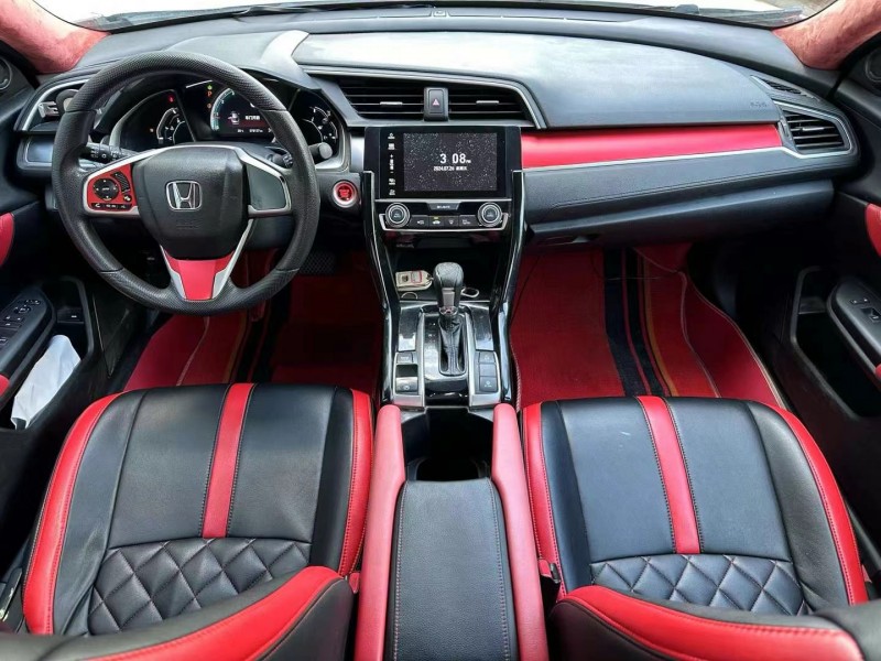 济宁17年本田思域7