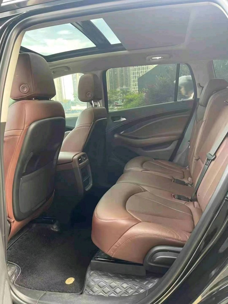 佛山21年别克昂科威8