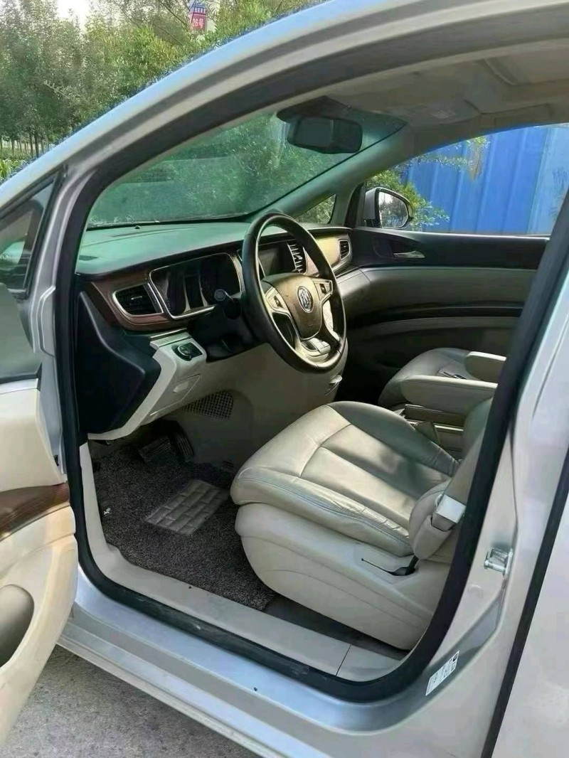 烟台17年别克GL83