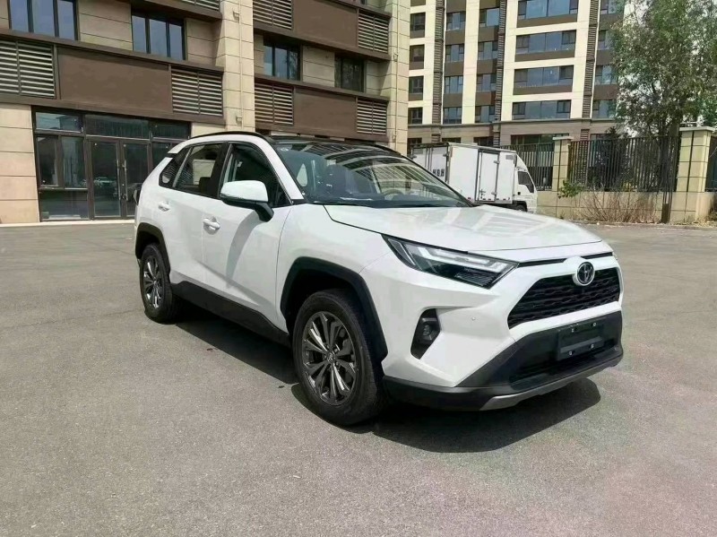 保定24年丰田RAV43
