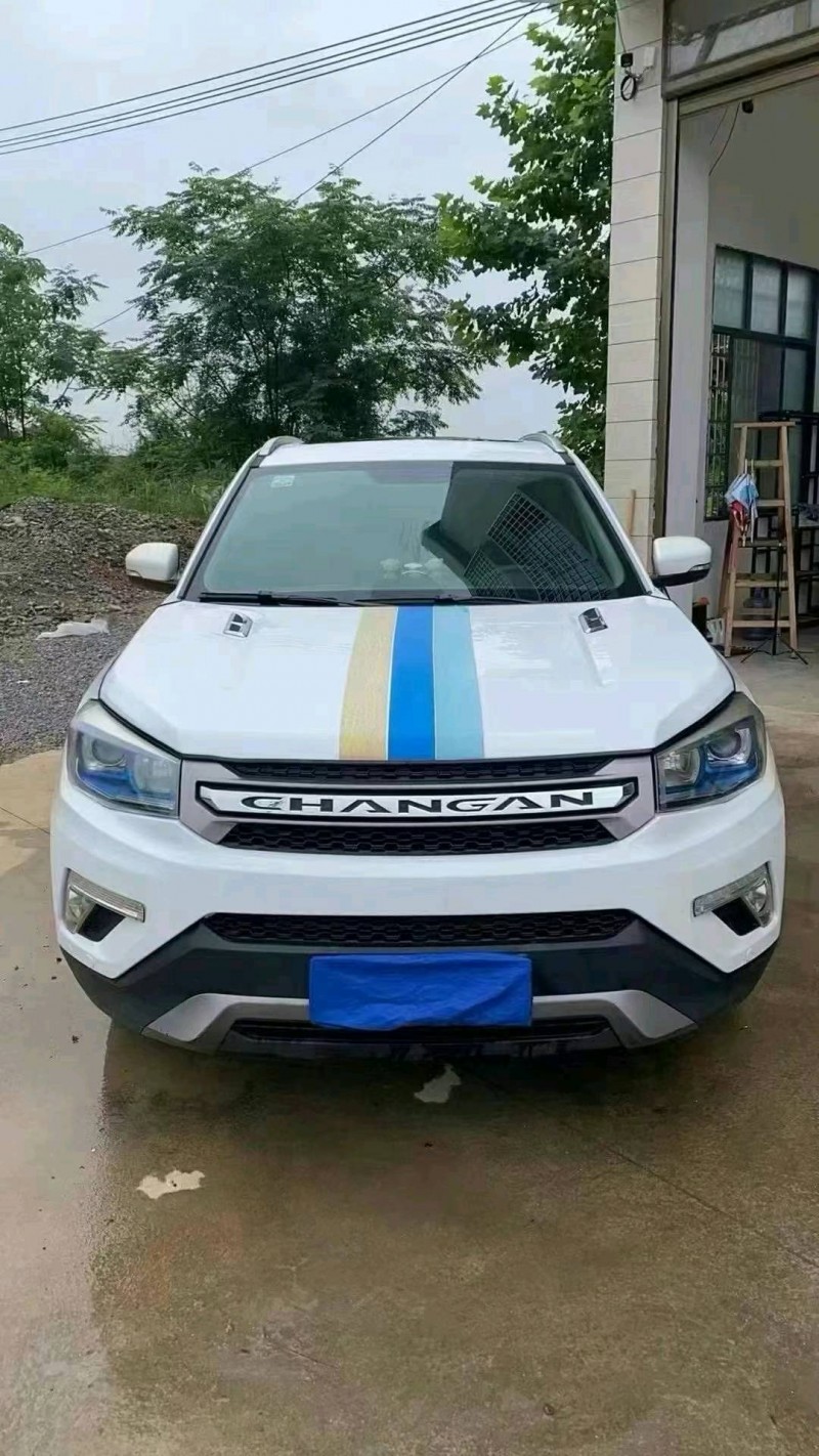岳陽19年長安汽車CS751