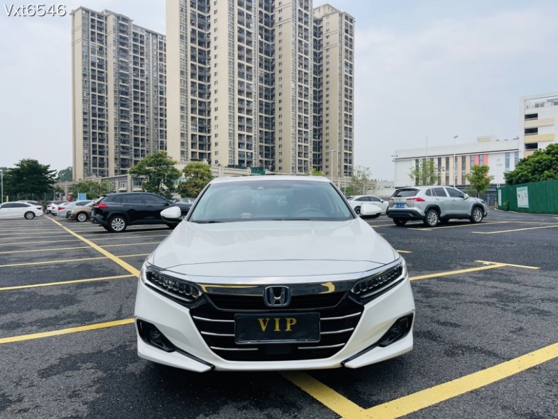 东莞22年本田雅阁1