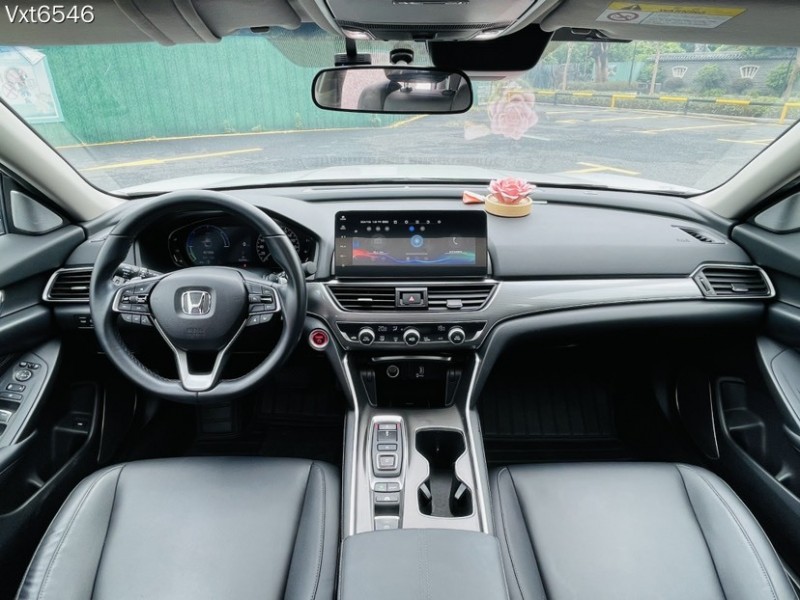 东莞22年本田雅阁5