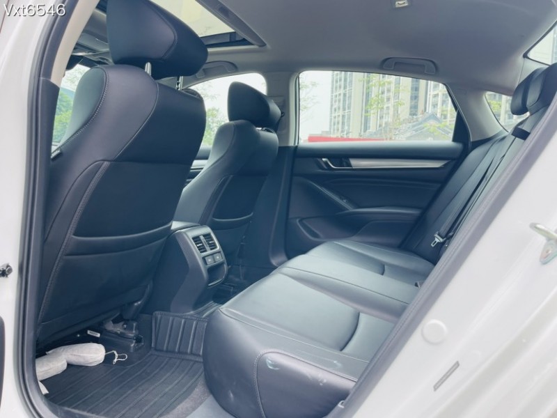 东莞22年本田雅阁6