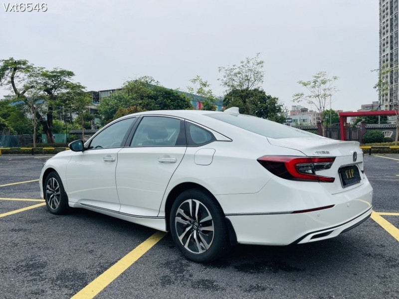 东莞22年本田雅阁7