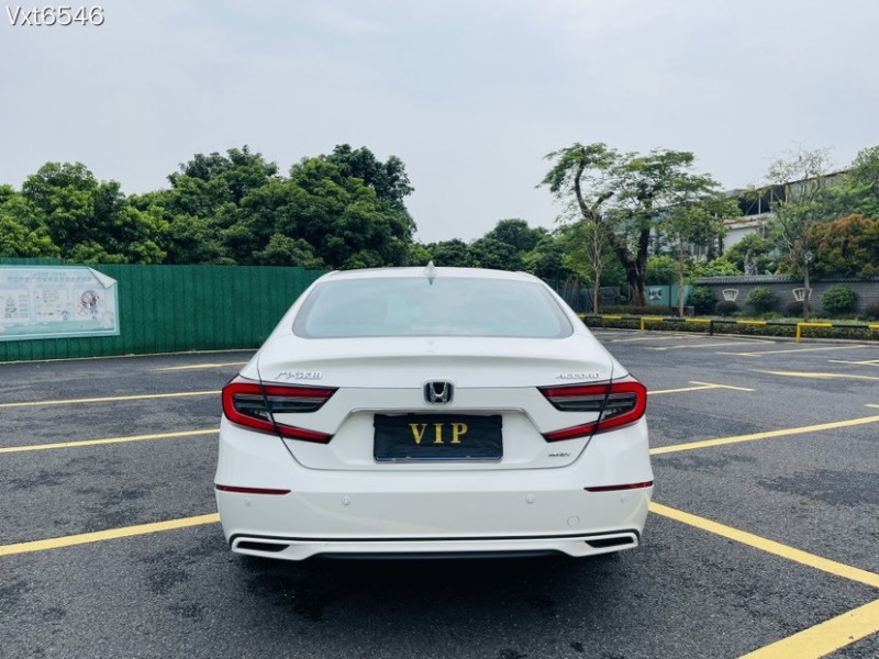 东莞22年本田雅阁8