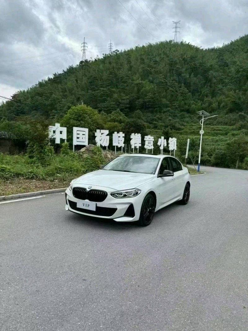 廈門23年寶馬1系2