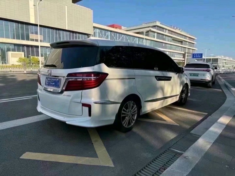 潍坊19年本田艾力绅7