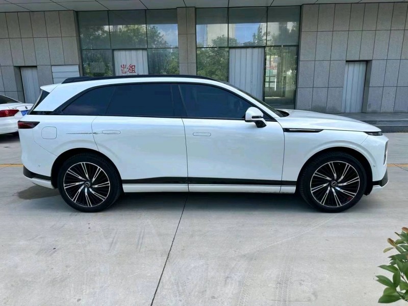 濟寧23年小鵬汽車G95