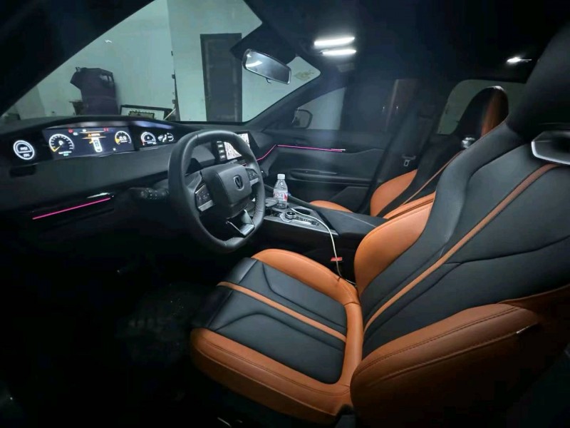 衡陽24年長安汽車UNI-V9