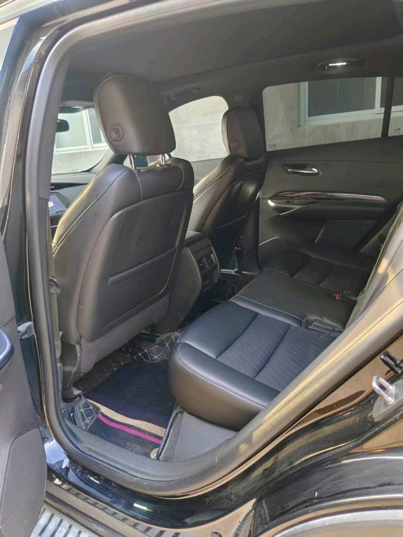 保定20年凯迪拉克XT44