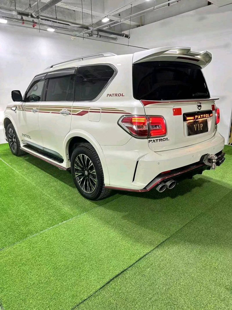 保定20年日产途乐8