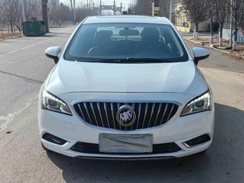 青岛16年别克威朗1