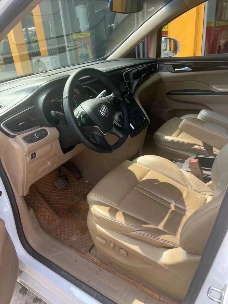 青岛18年别克GL86