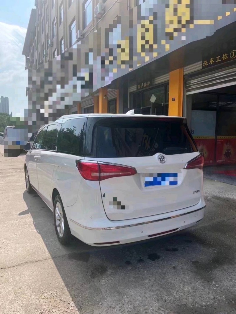 青岛18年别克GL88