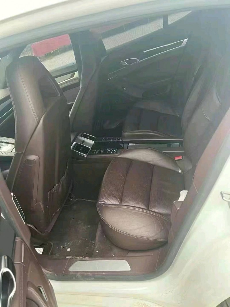 潍坊14年保时捷帕拉梅拉3