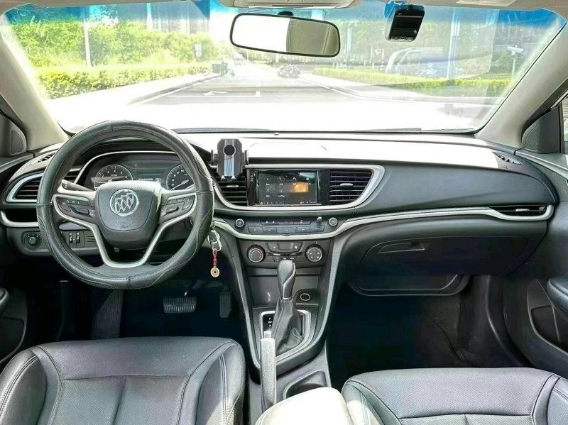 东莞22年别克英朗5