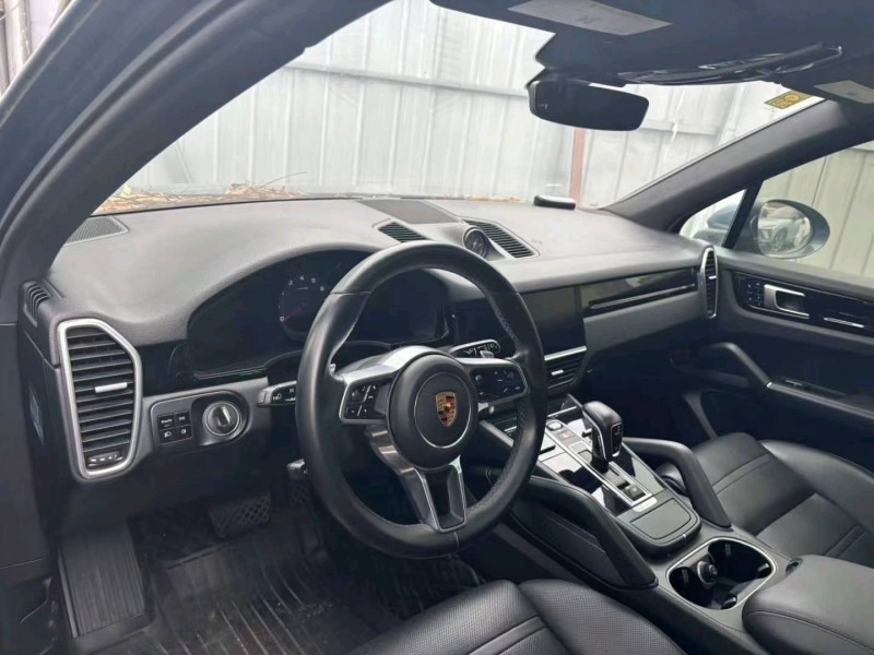 郑州19年保时捷卡宴5