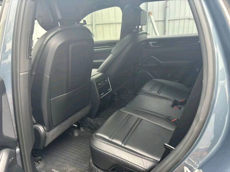 郑州19年保时捷卡宴6