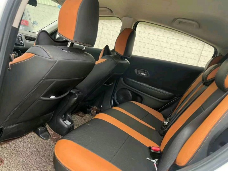 中山17年本田缤智4