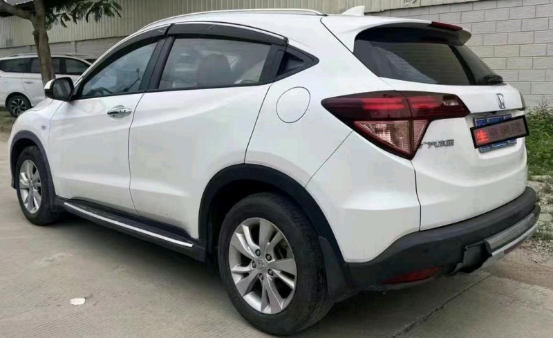 中山17年本田缤智5