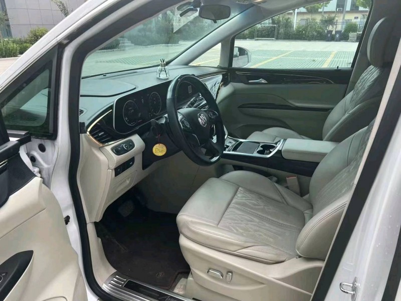 徐州21年别克GL86