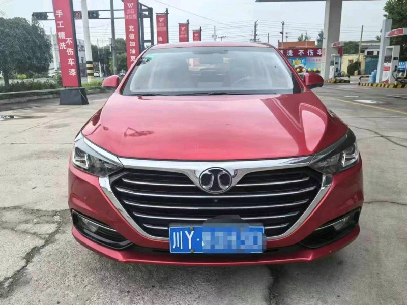 保定18年北汽绅宝D501