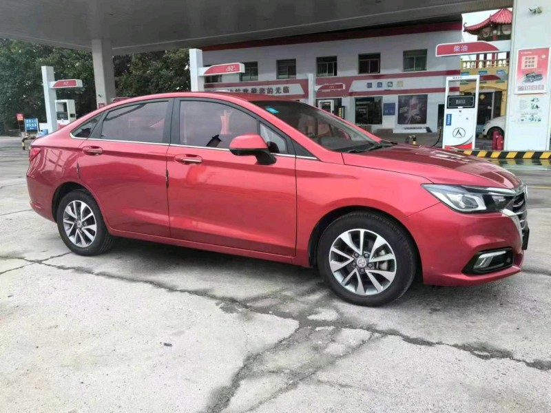 保定18年北汽绅宝D502