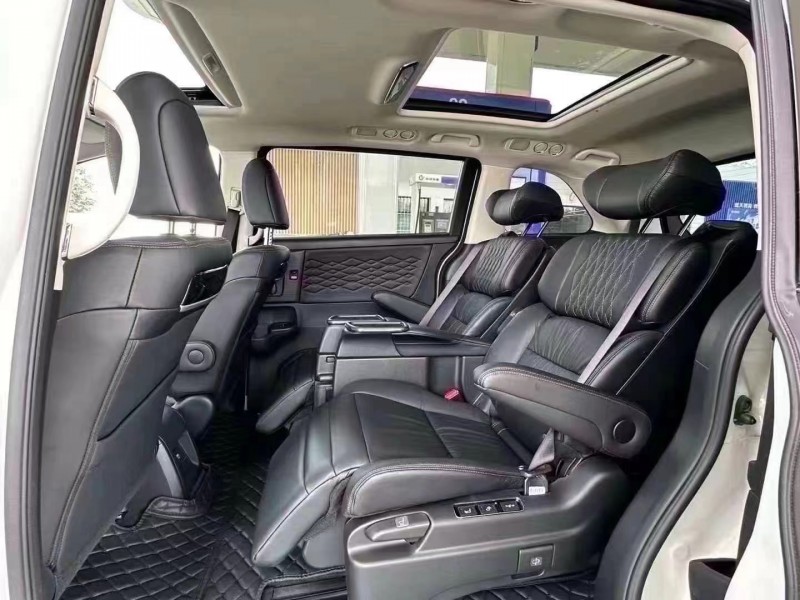 济宁23年本田艾力绅8