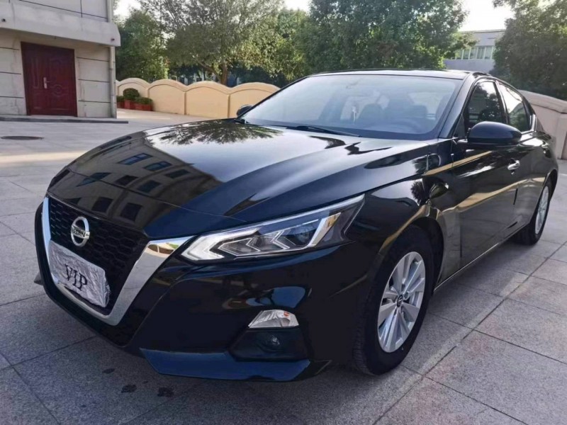 保定20年日产天籁2