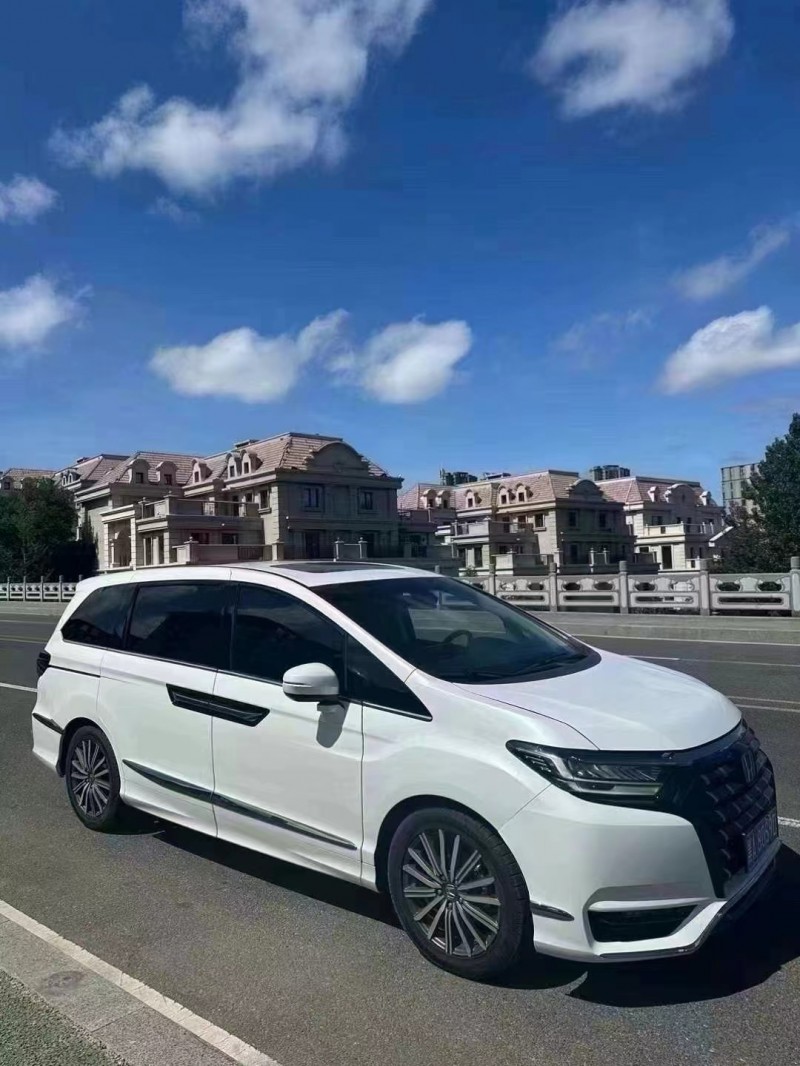 青岛22年本田艾力绅2