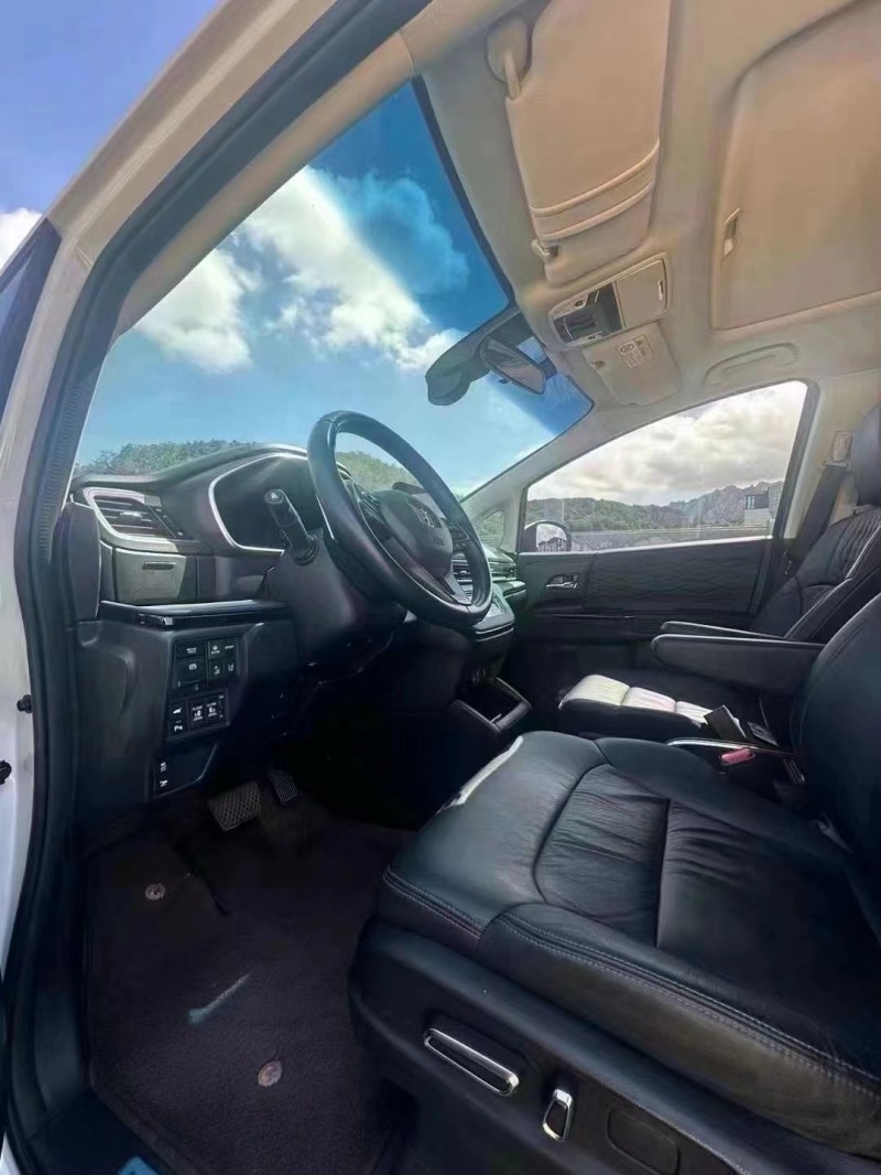 青岛22年本田艾力绅6