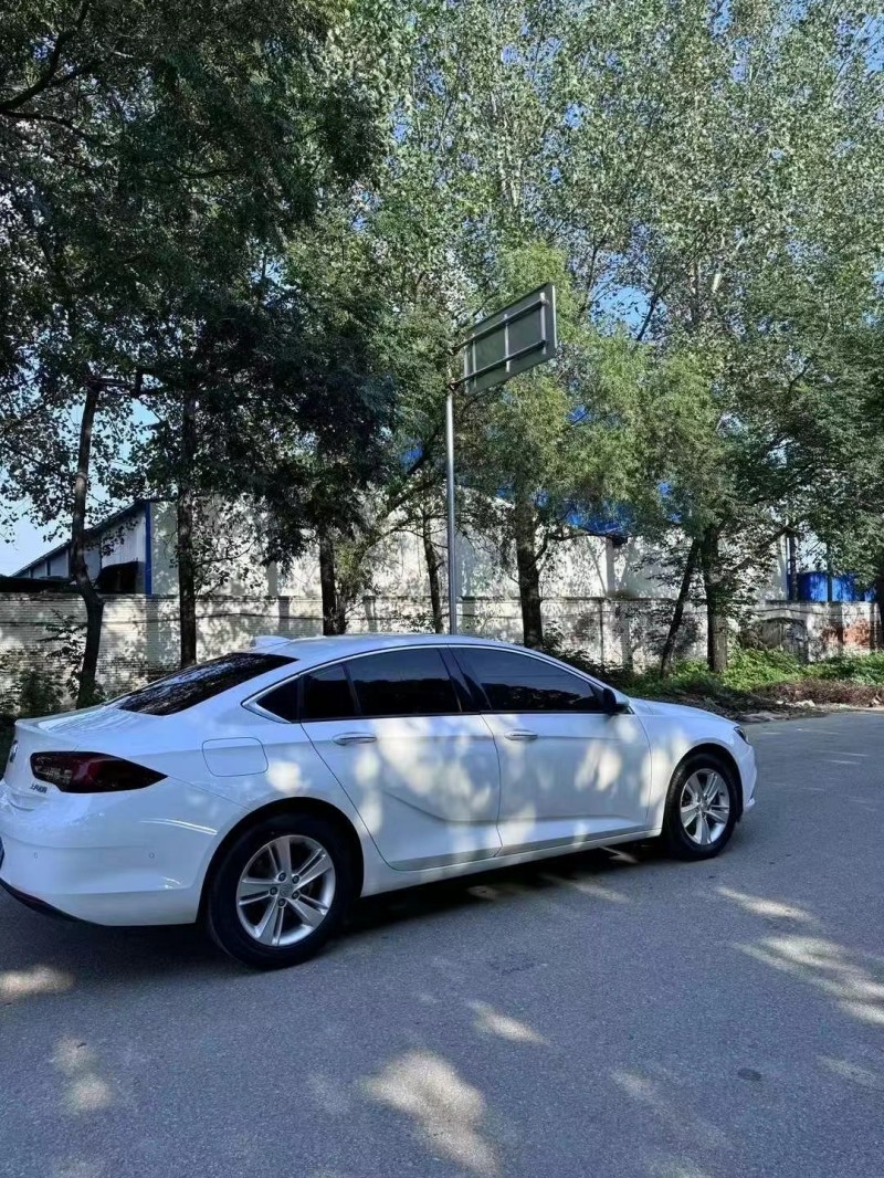 菏泽18年别克君威8