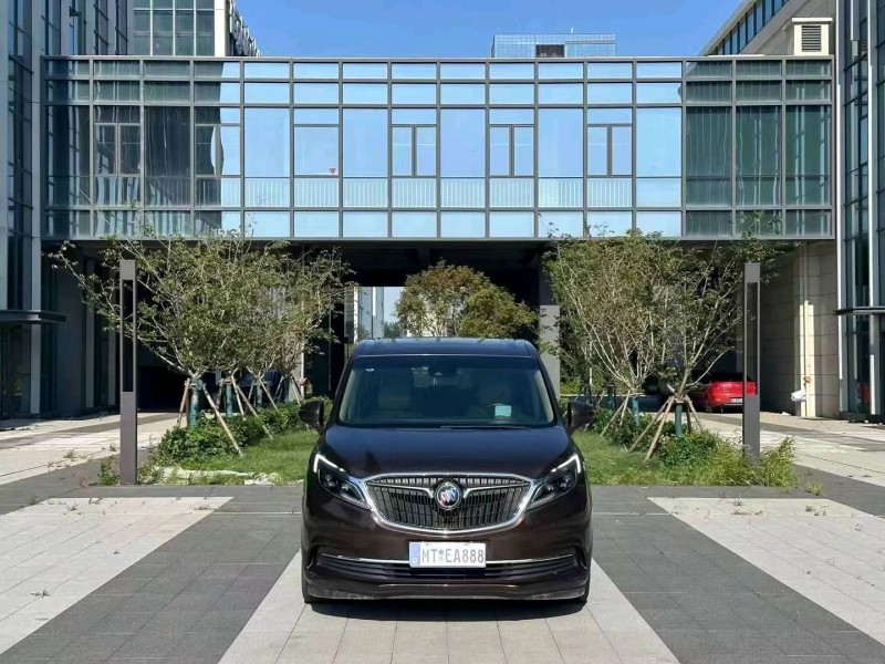 青岛18年别克GL81