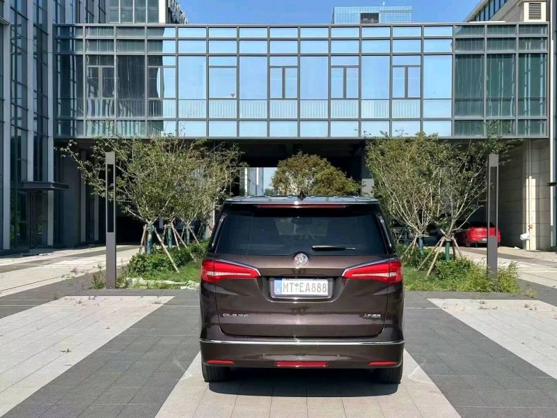 青岛18年别克GL82