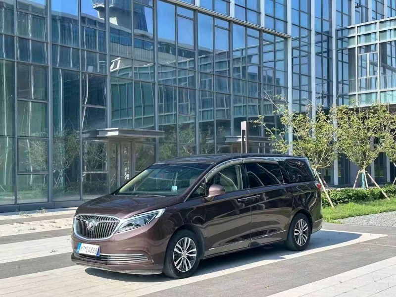 青岛18年别克GL84