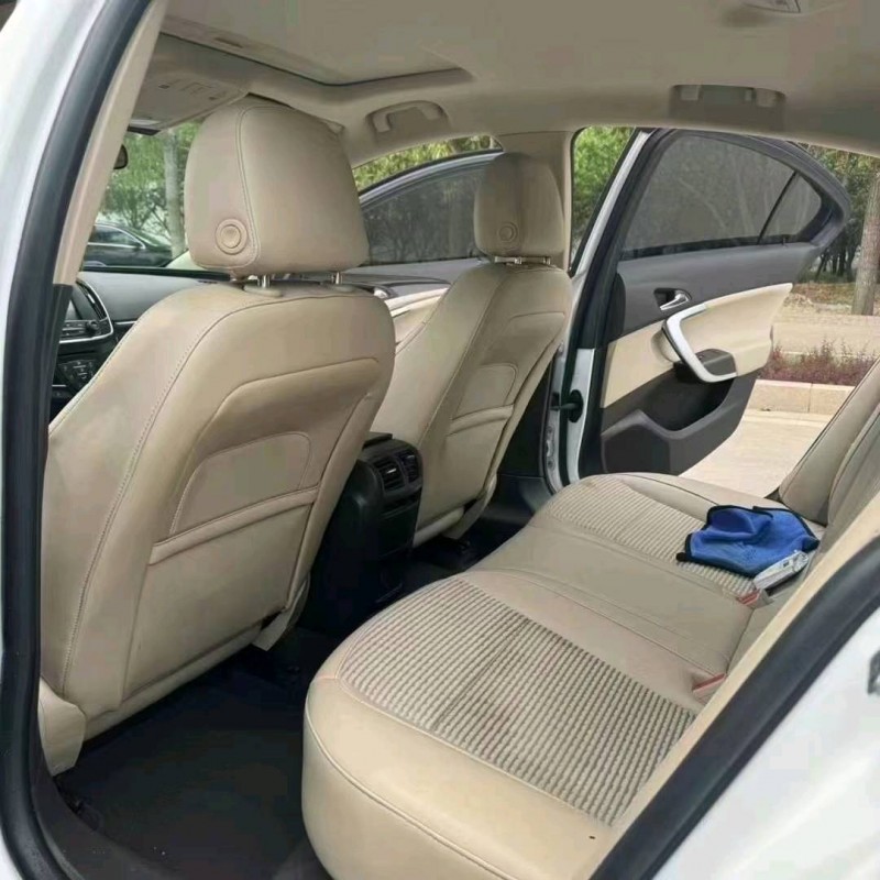 枣庄17年别克君威5