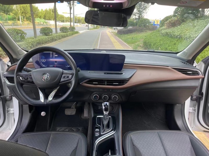 枣庄22年别克威朗6