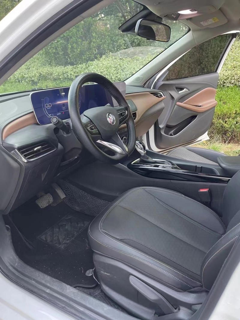 枣庄22年别克威朗7