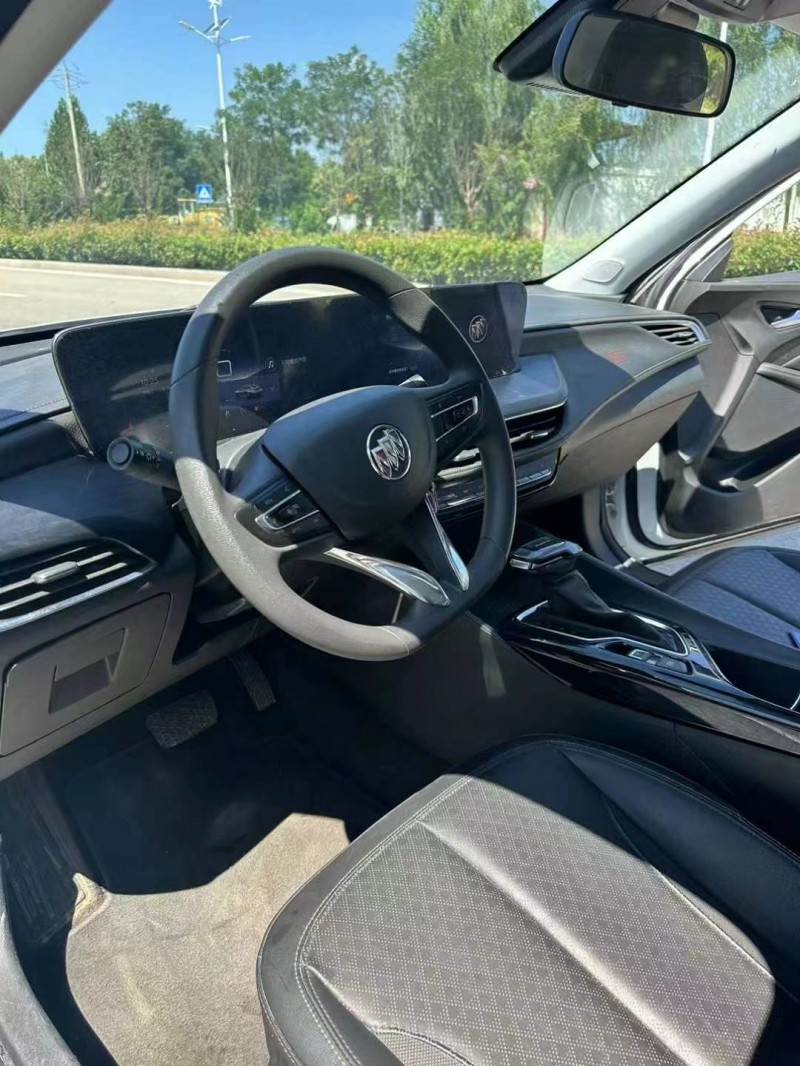 枣庄23年别克威朗5