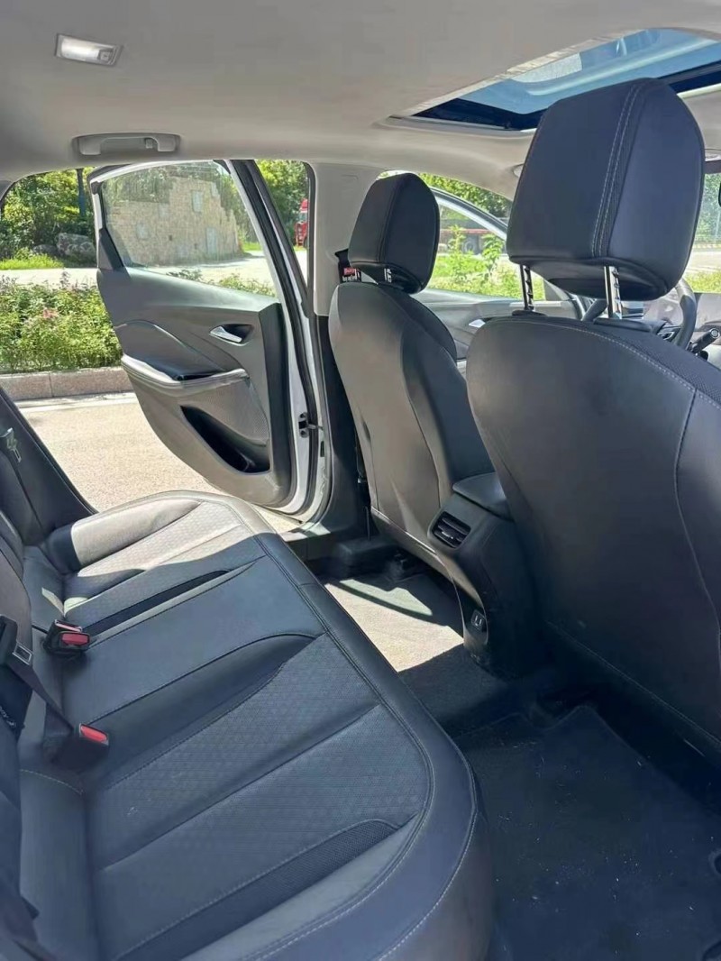 枣庄23年别克威朗6