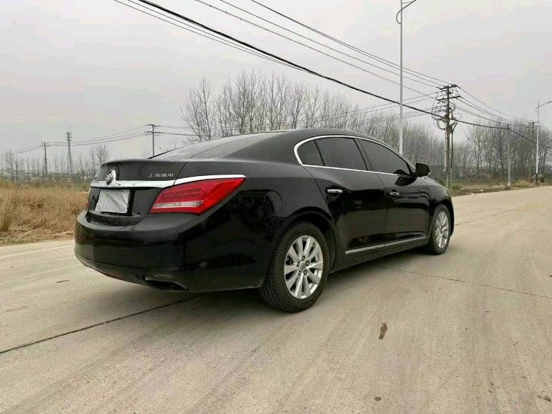 济南15年别克君越8