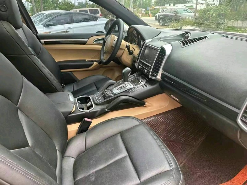 徐州12年保时捷卡宴8