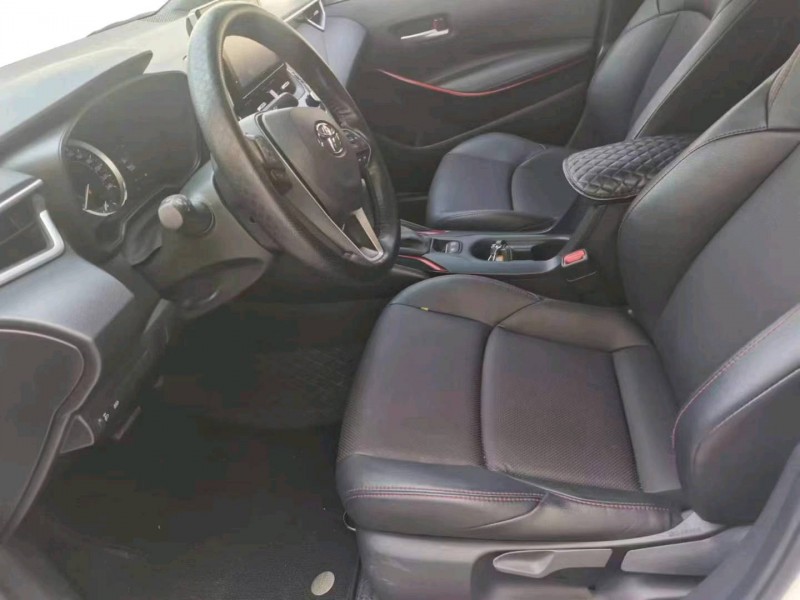 保定21年丰田雷凌8