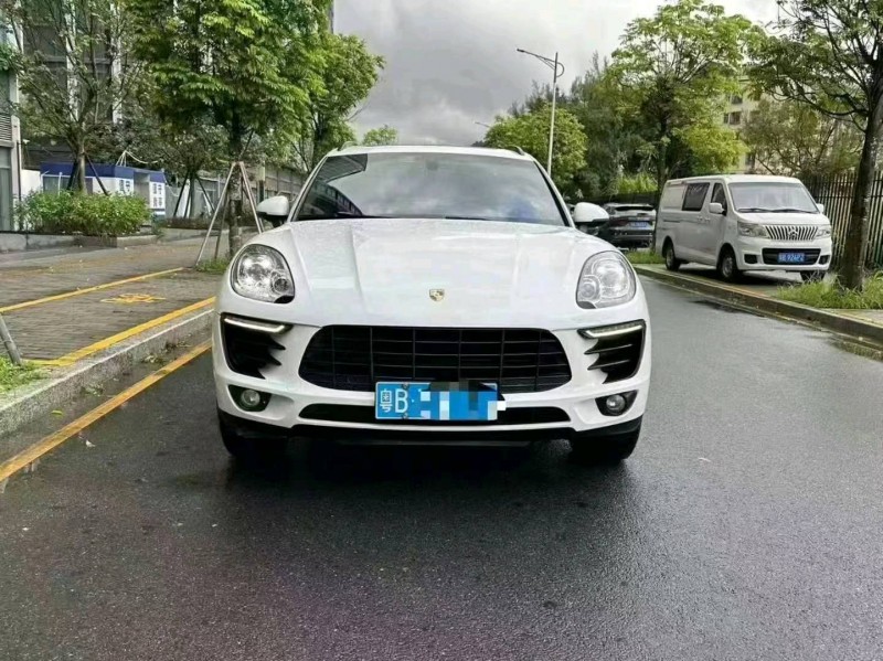 深圳16年保时捷Macan1